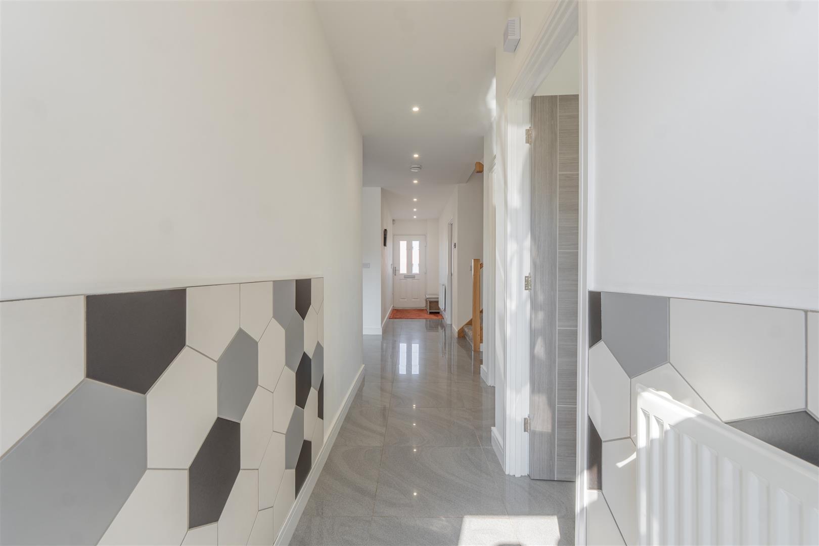 4 bed property in Birch Meadow, Worcester